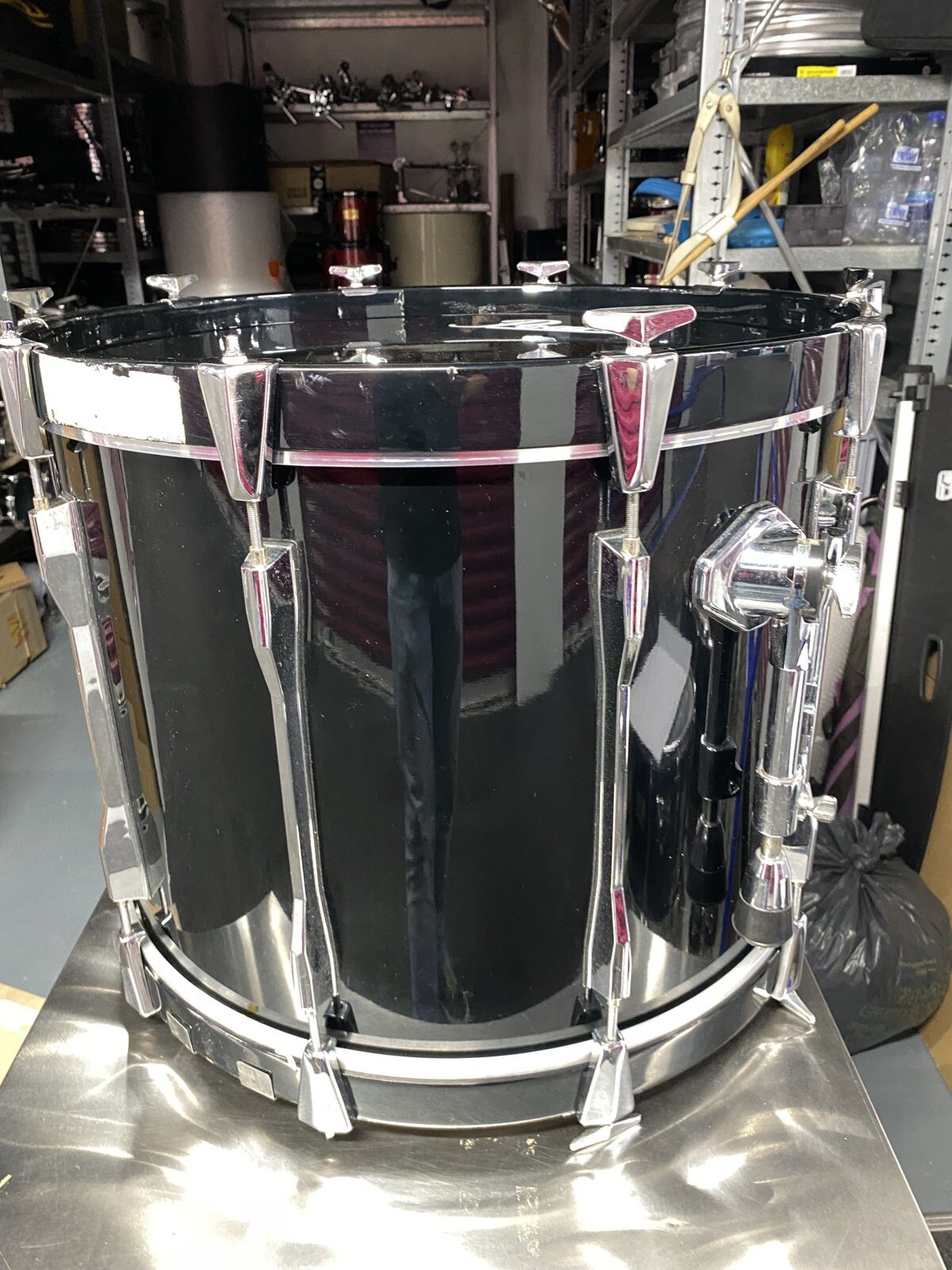 Pearl BLX bassdrum 22x18” Piano black.