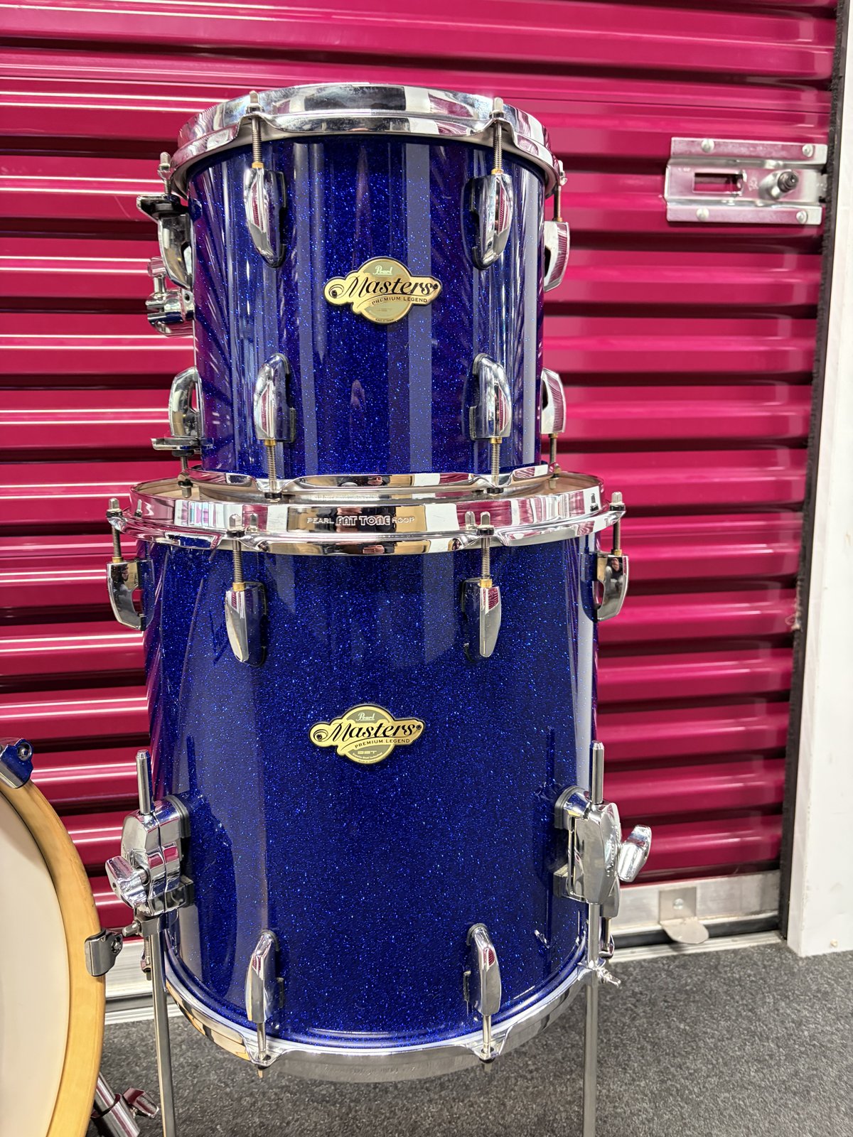 Pearl MPL/BCX Masters birch and maple shellset in Navy blue sparkle