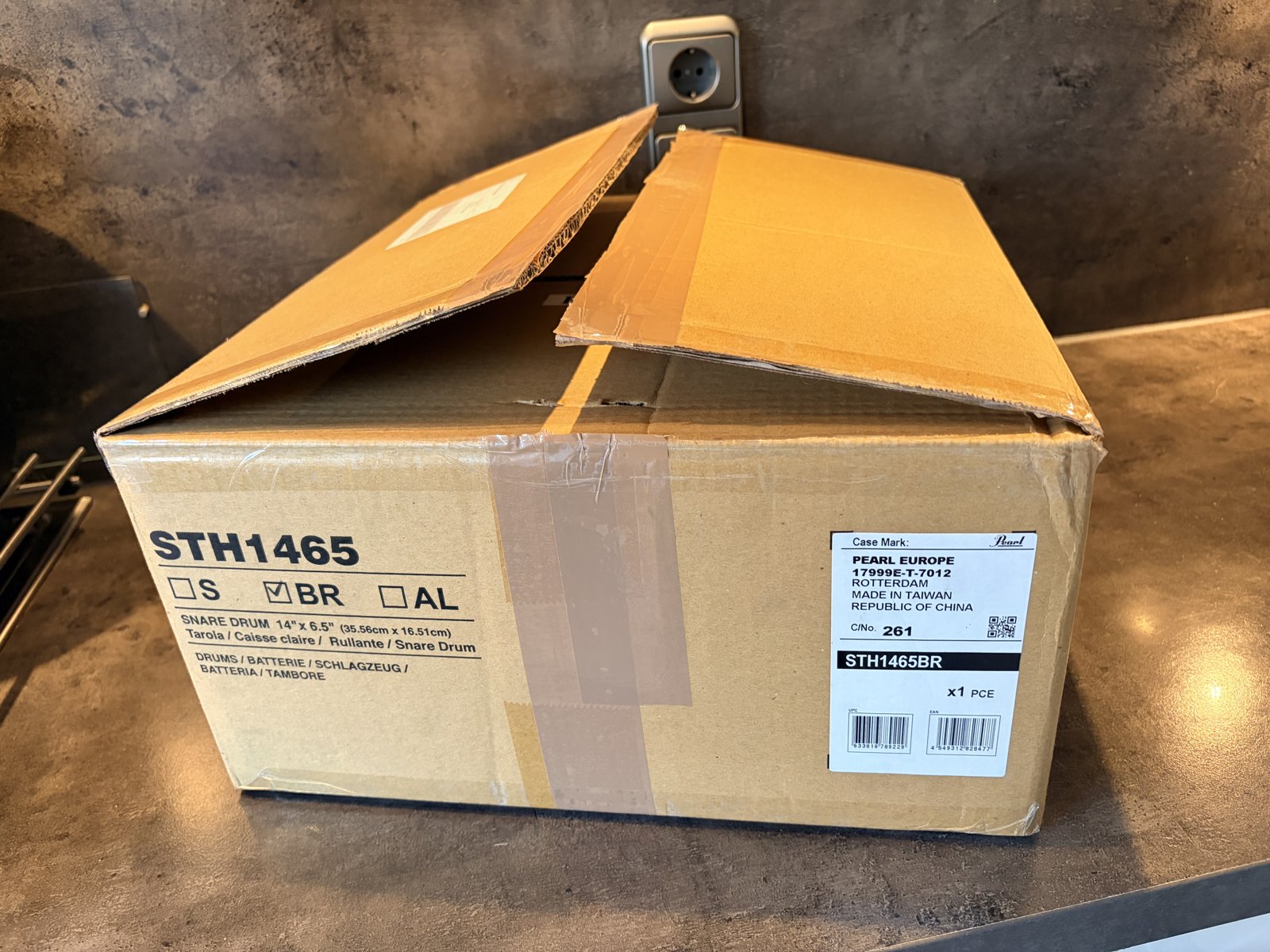 Pearl STH-1465BR Sensitone Heritage brass snare 14x6.5”