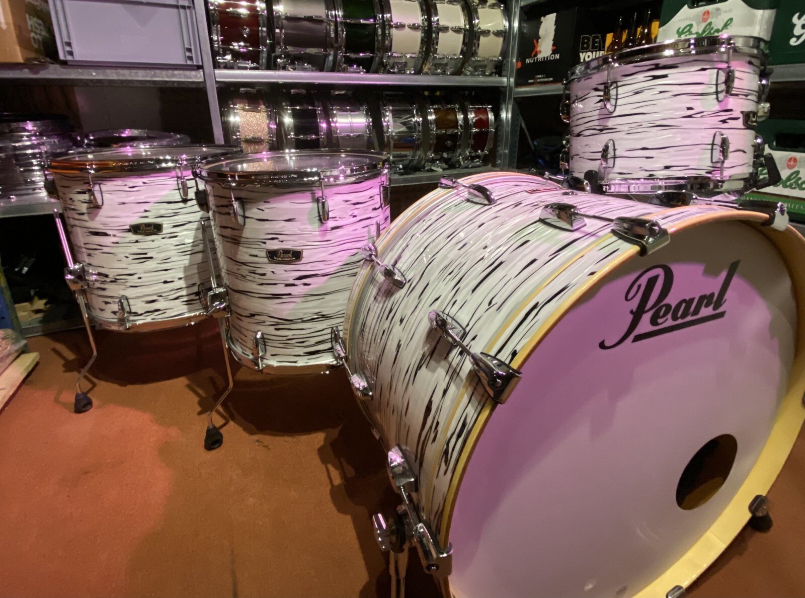 Pearl Woodfiberglass 2016 reissue model in 24-13-16-18” shellset #Black and White Oyster